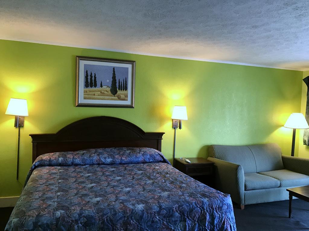 Economy Inn Данвилл Экстерьер фото